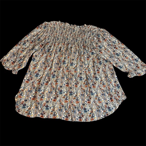Rose & Olive Women 2x Floral Peasant Blouse Top Smocked Neckline 3/4 Sleeve Boho - Picture 3 of 7